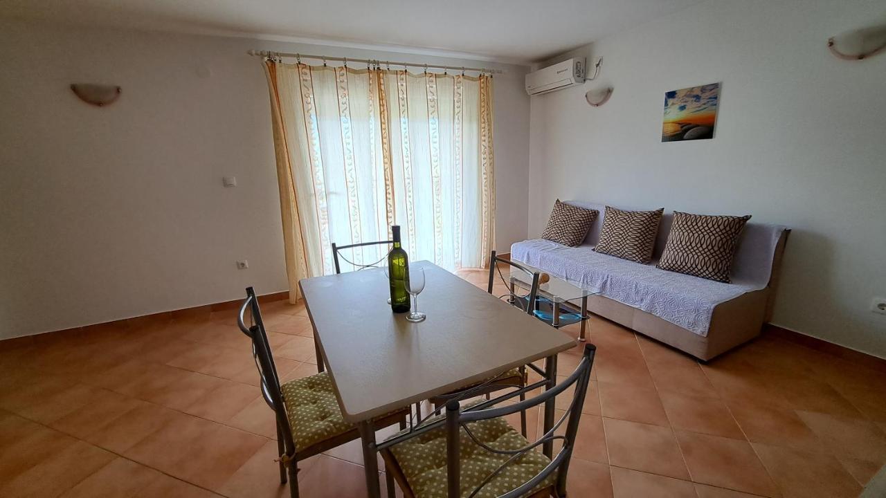Cozy Apartments Baska المظهر الخارجي الصورة