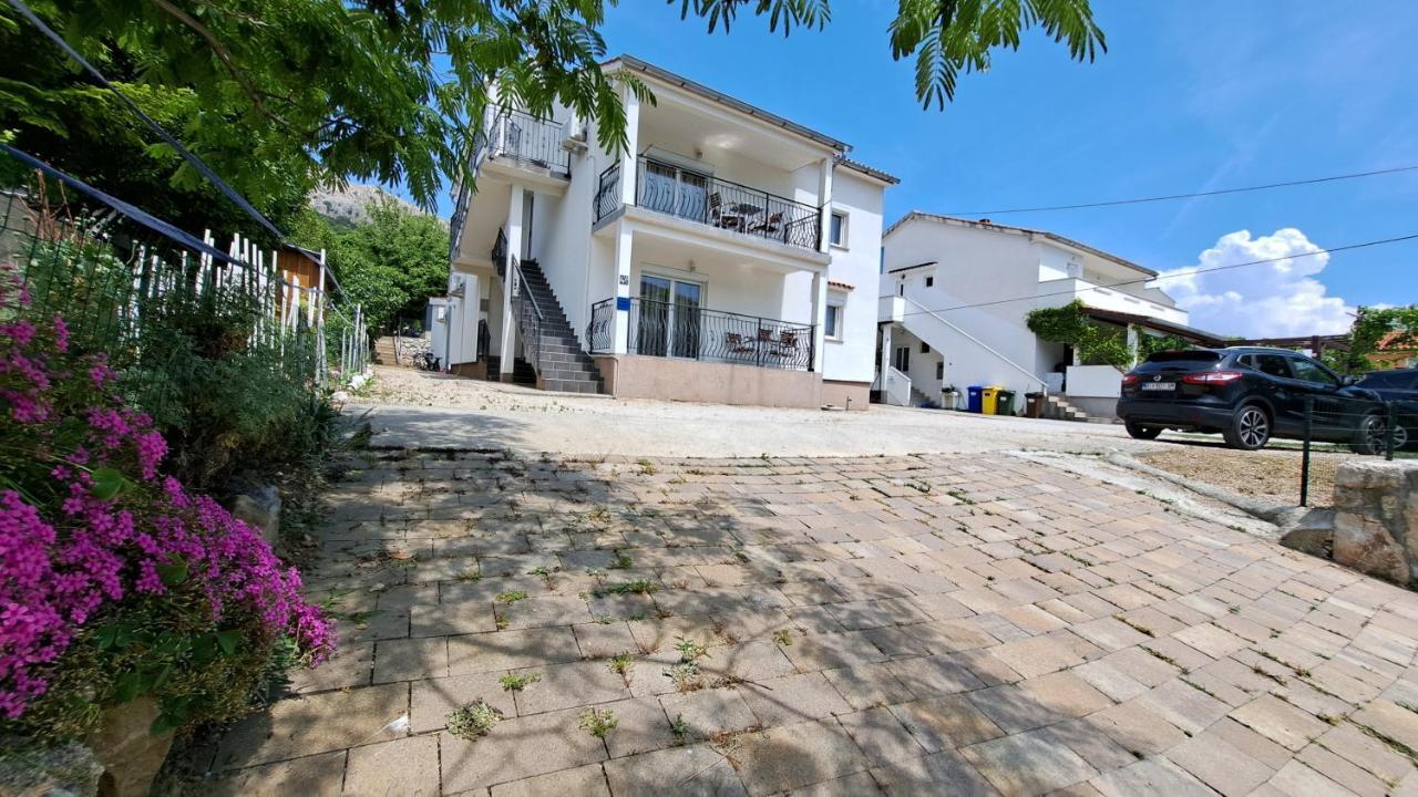 Cozy Apartments Baska المظهر الخارجي الصورة