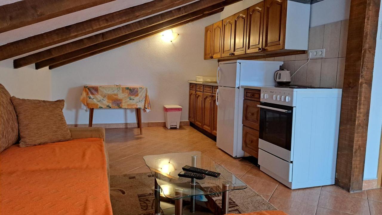 Cozy Apartments Baska المظهر الخارجي الصورة